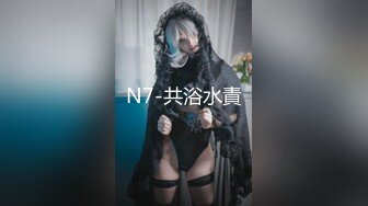 《大胆牛人✅封神作品》坑神躲藏女_厕隔板缝中连续偸拍好多美腿美穴小姐姐大小便✅前后拍又照露脸全身~太顶了4K原画 (1)