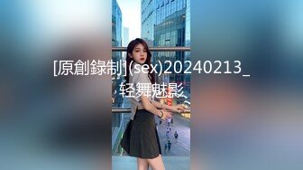   面容姣好的甜美少妇 是史上做爱最投入的外围妹子 她的动作之大 让小哥快吃不消