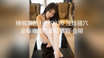 【新片速遞】 商场女厕偷拍黄裙小美女 拔根B毛闻一下